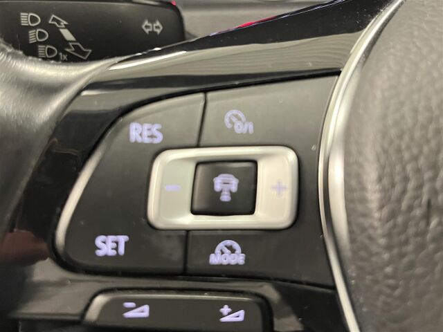 VOLKSWAGEN Golf 2018 Comfortline 1,0 TSI 81 kW (110 hv) DSG-automaatti, 1-omisteinen suomiauto! Hieno yksilö!