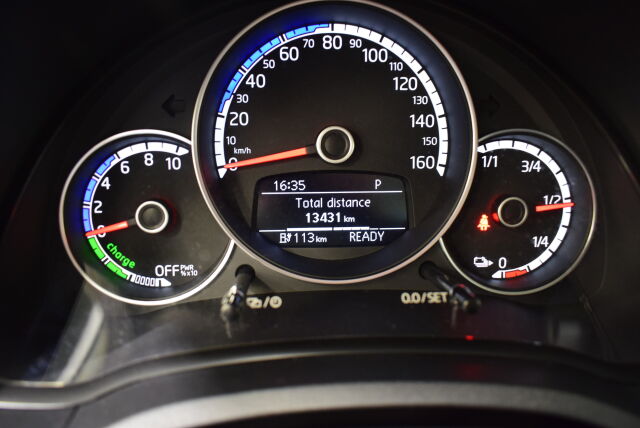 VOLKSWAGEN up! 2022 e-up! 61 kW automaatti **VW-takuuvaihdokki**