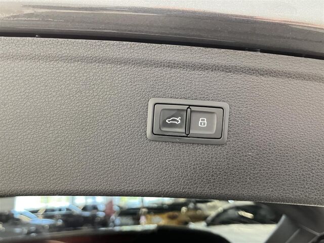 AUDI Q5 2021 S line 55 TFSI e 270 kW quattro S tronic Electrified Edition / 1-om / Takuu /