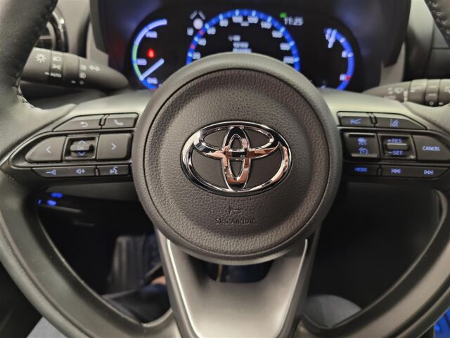 TOYOTA Yaris Cross 2022 1,5 Hybrid Intense