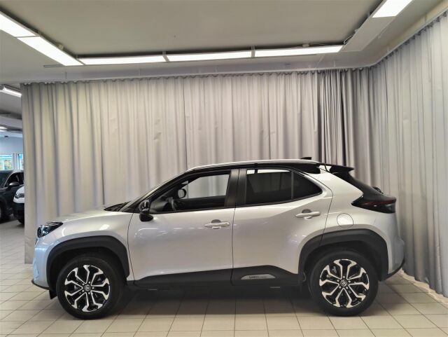TOYOTA Yaris Cross 2022 1,5 Hybrid Intense