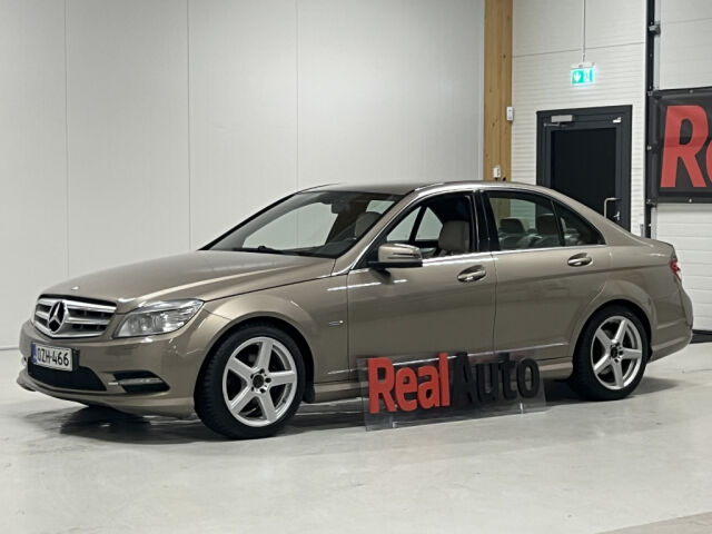 MERCEDES-BENZ C 2011 C 180 CGI Sedan AMG *Vaalea Nahka *Iso Comand *Jakoketju vaihdettu 11/25 *18" AMG -Vanteet