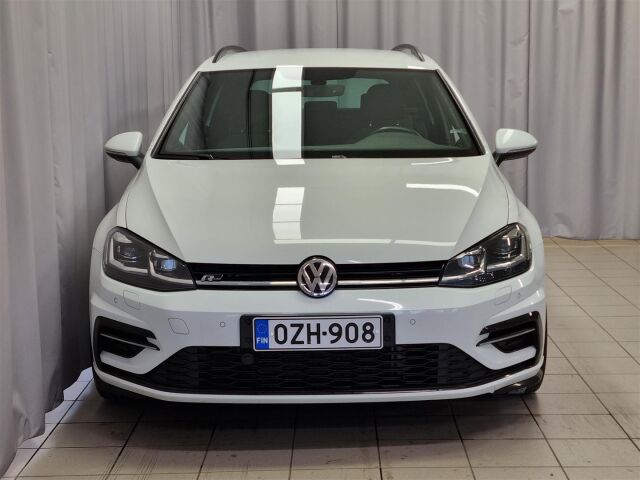 VOLKSWAGEN Golf 2019 Variant  R-Line  1,5 TSI EVO 96 kW (130 hv) / ACC / Vetokoukku / P-Kamera /