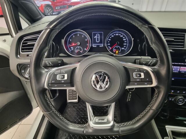 VOLKSWAGEN Golf 2019 Variant  R-Line  1,5 TSI EVO 96 kW (130 hv) / ACC / Vetokoukku / P-Kamera /