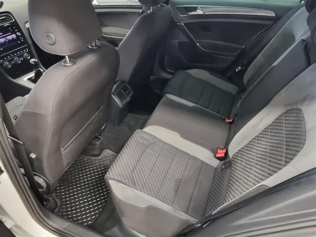 VOLKSWAGEN Golf 2019 Variant  R-Line  1,5 TSI EVO 96 kW (130 hv) / ACC / Vetokoukku / P-Kamera /