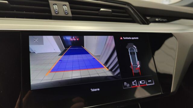 AUDI e-tron 2022 S line 55 quattro *SOH 97,7%* matrixled,tour,sähköpenkit,ACC,Navi,Advanced key