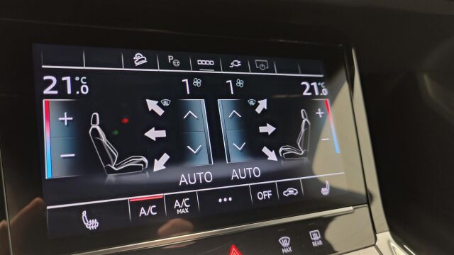 AUDI e-tron 2022 S line 55 quattro *SOH 97,7%* matrixled,tour,sähköpenkit,ACC,Navi,Advanced key