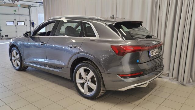 AUDI e-tron 2022 S line 55 quattro *SOH 97,7%* matrixled,tour,sähköpenkit,ACC,Navi,Advanced key