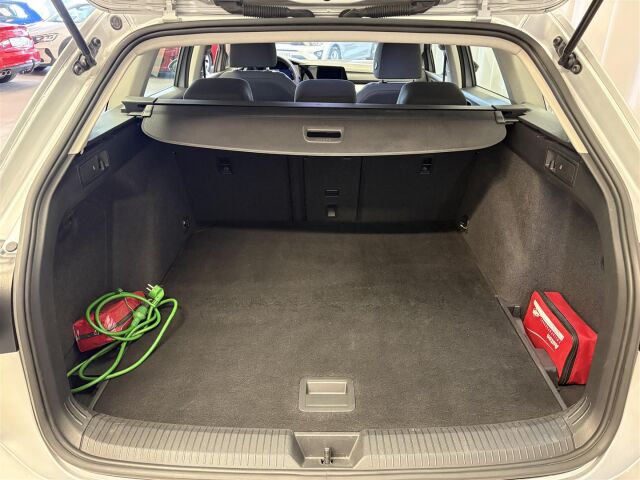 VOLKSWAGEN Golf 2022 Variant Comfort 2,0 TDI SCR 85 kW DSG-automaatti