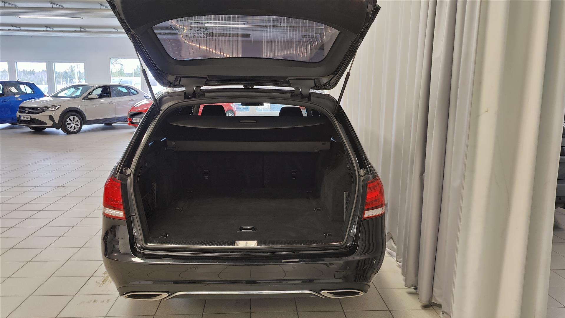 Mercedes-Benz E 200 BE T A 2013, kuva 6/19