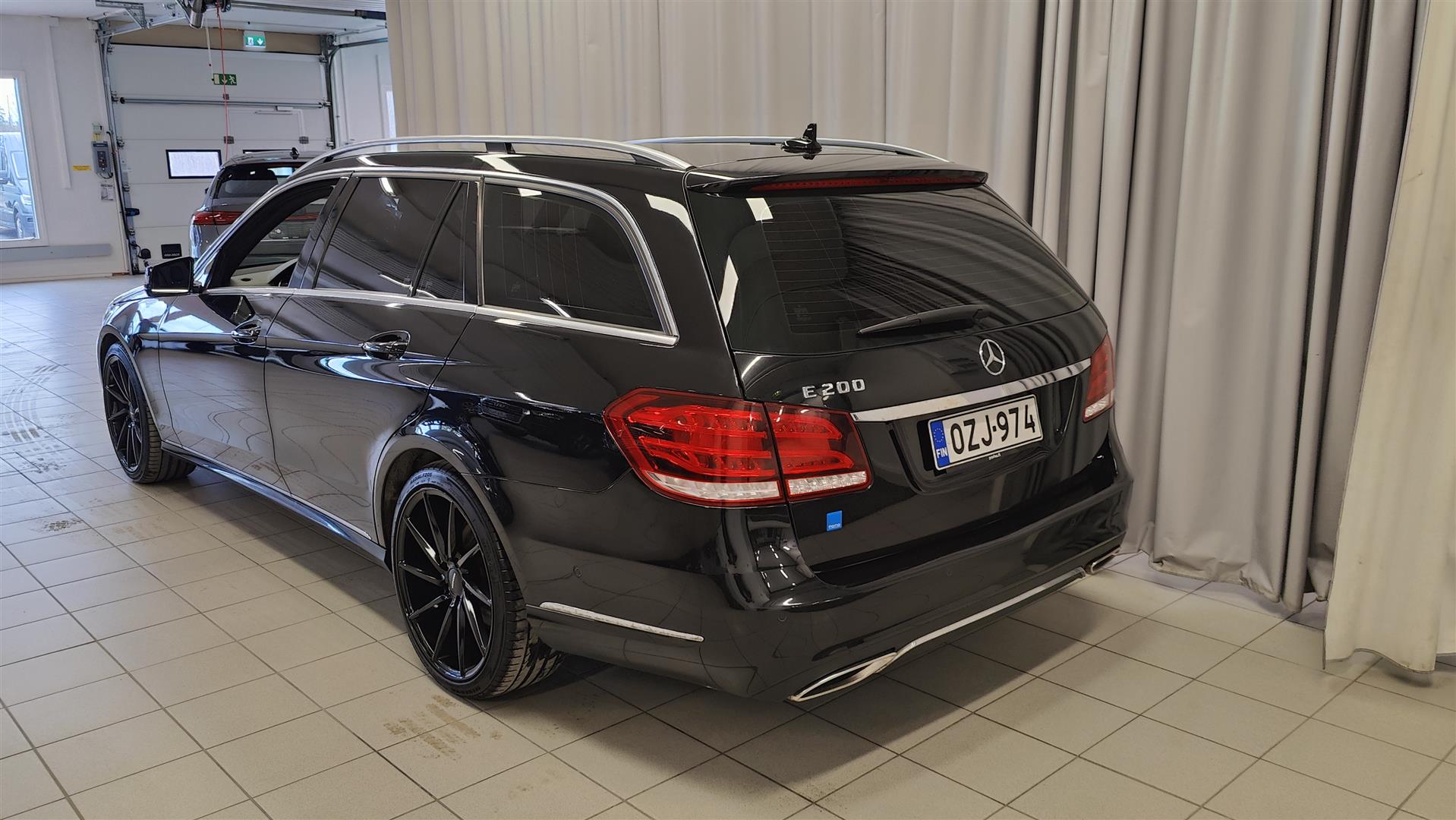Mercedes-Benz E 200 BE T A 2013, kuva 4/19