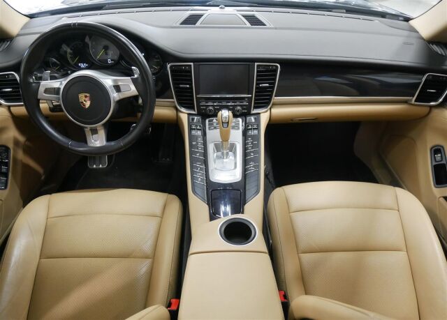 PORSCHE PANAMERA 2016 S E-Hybrid 333hv Plug-In Hybrid * Rek. 10/2015, Navi / Nahat / Kattoluukku*Huollettu yksilö*