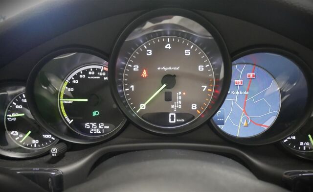 PORSCHE PANAMERA 2016 S E-Hybrid 333hv Plug-In Hybrid * Rek. 10/2015, Navi / Nahat / Kattoluukku*Huollettu yksilö*