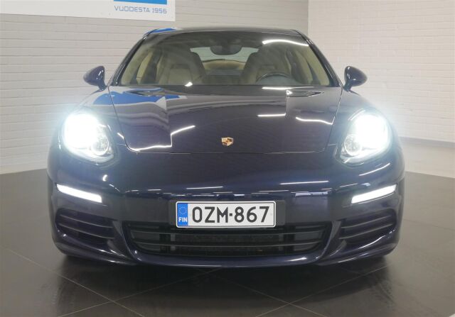 PORSCHE PANAMERA 2016 S E-Hybrid 333hv Plug-In Hybrid * Rek. 10/2015, Navi / Nahat / Kattoluukku*Huollettu yksilö*