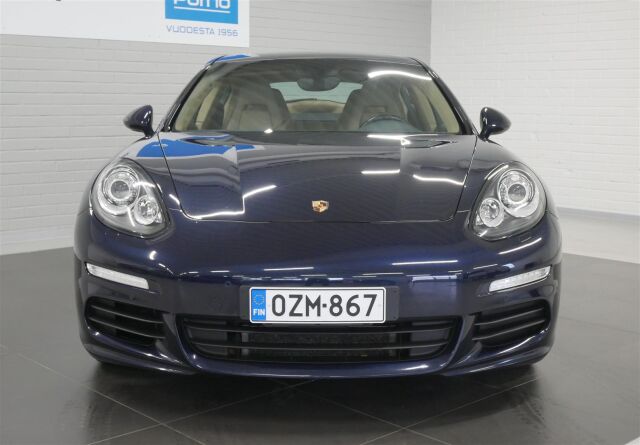 PORSCHE PANAMERA 2016 S E-Hybrid 333hv Plug-In Hybrid * Rek. 10/2015, Navi / Nahat / Kattoluukku*Huollettu yksilö*