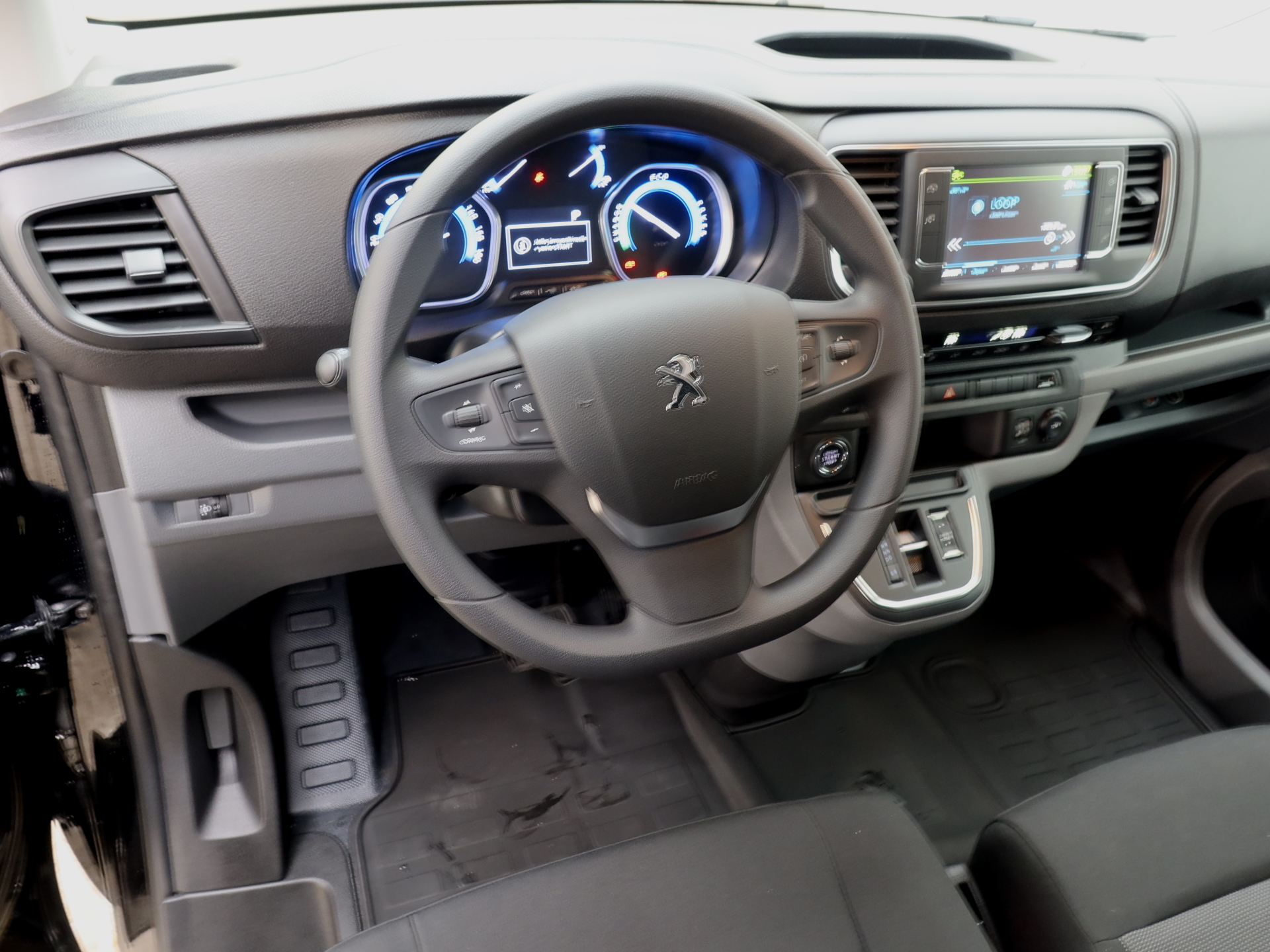 Peugeot e-Expert XL 75 kWh 136 XL. 2023, kuva 7/10