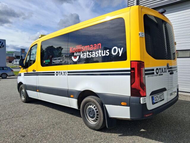 Mercedes-Benz Sprinter 2023 317CDI RWD-3,5/37 KB keskipitkä A2 A Tamlans 1+8 Esteetön/12 koululaispaikkaa/Invahissi/Sis. Alv