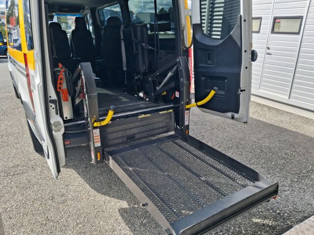 Mercedes-Benz Sprinter 2023 317CDI RWD-3,5/37 KB keskipitkä A2 A Tamlans 1+8 Esteetön/12 koululaispaikkaa/Invahissi/Sis. Alv