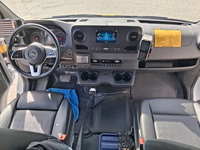 Mercedes-Benz Sprinter 2023 317CDI RWD-3,5/37 KB keskipitkä A2 A Tamlans 1+8 Esteetön/12 koululaispaikkaa/Invahissi/Sis. Alv