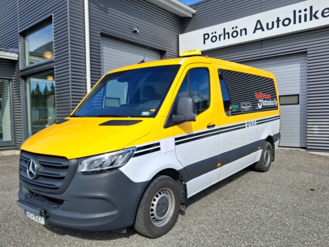 Mercedes-Benz Sprinter 2023 317CDI RWD-3,5/37 KB keskipitkä A2 A Tamlans 1+8 Esteetön/12 koululaispaikkaa/Invahissi/Sis. Alv