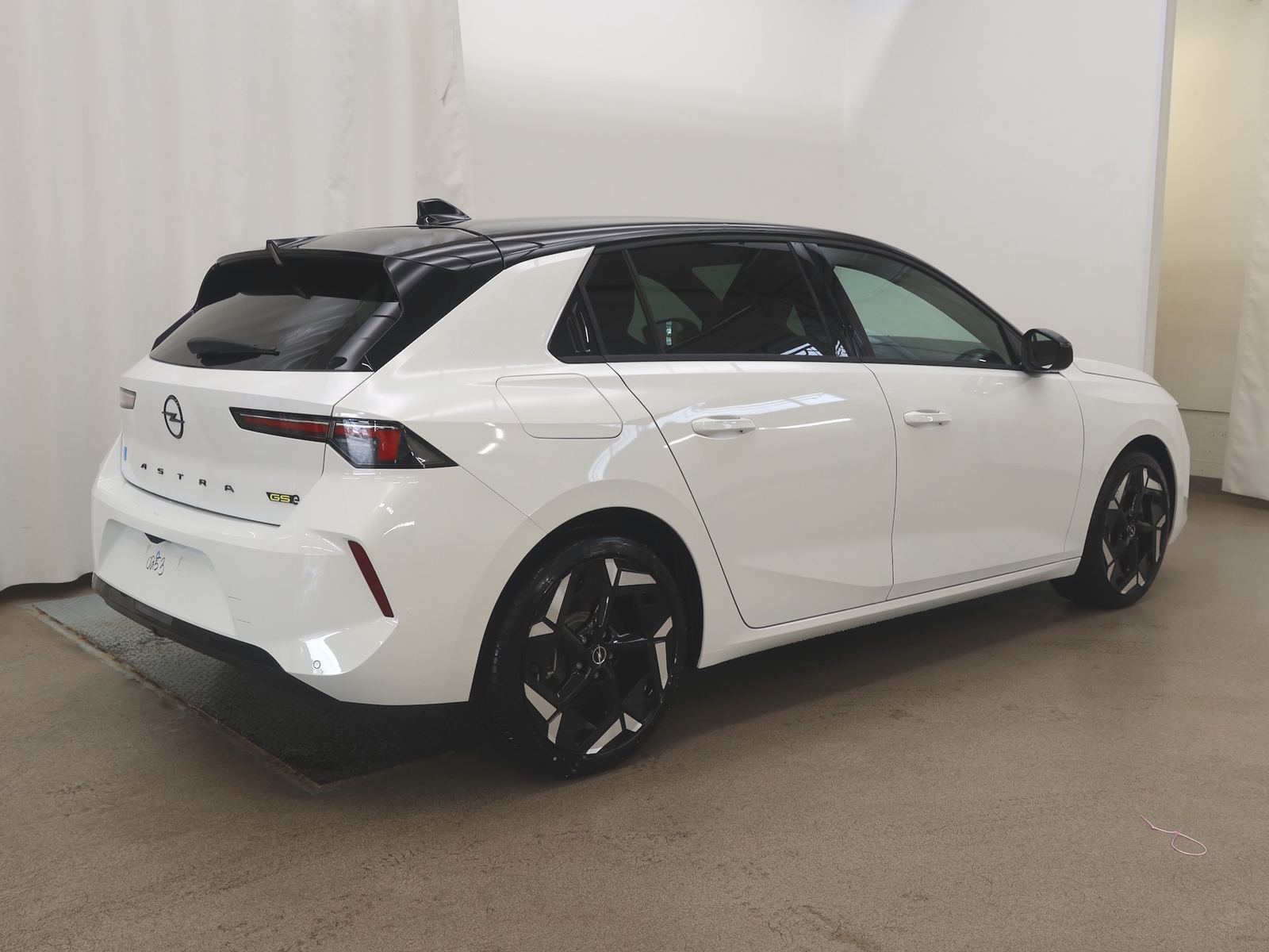 Opel Astra 2023, kuva 4/10
