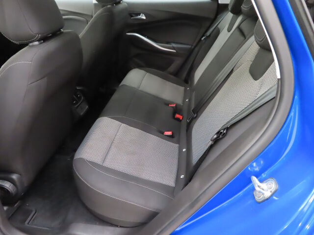 Opel Grandland 2023 Design&Tech 225 PHEV FWD A8 Plug-in Hybrid