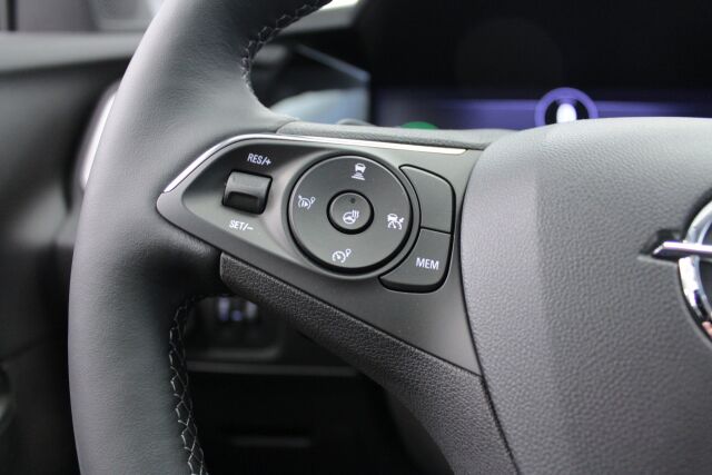 Opel Grandland 2023 Design&Tech 225 PHEV FWD A8