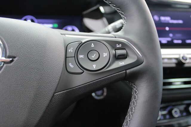 Opel Grandland 2023 Design&Tech 225 PHEV FWD A8