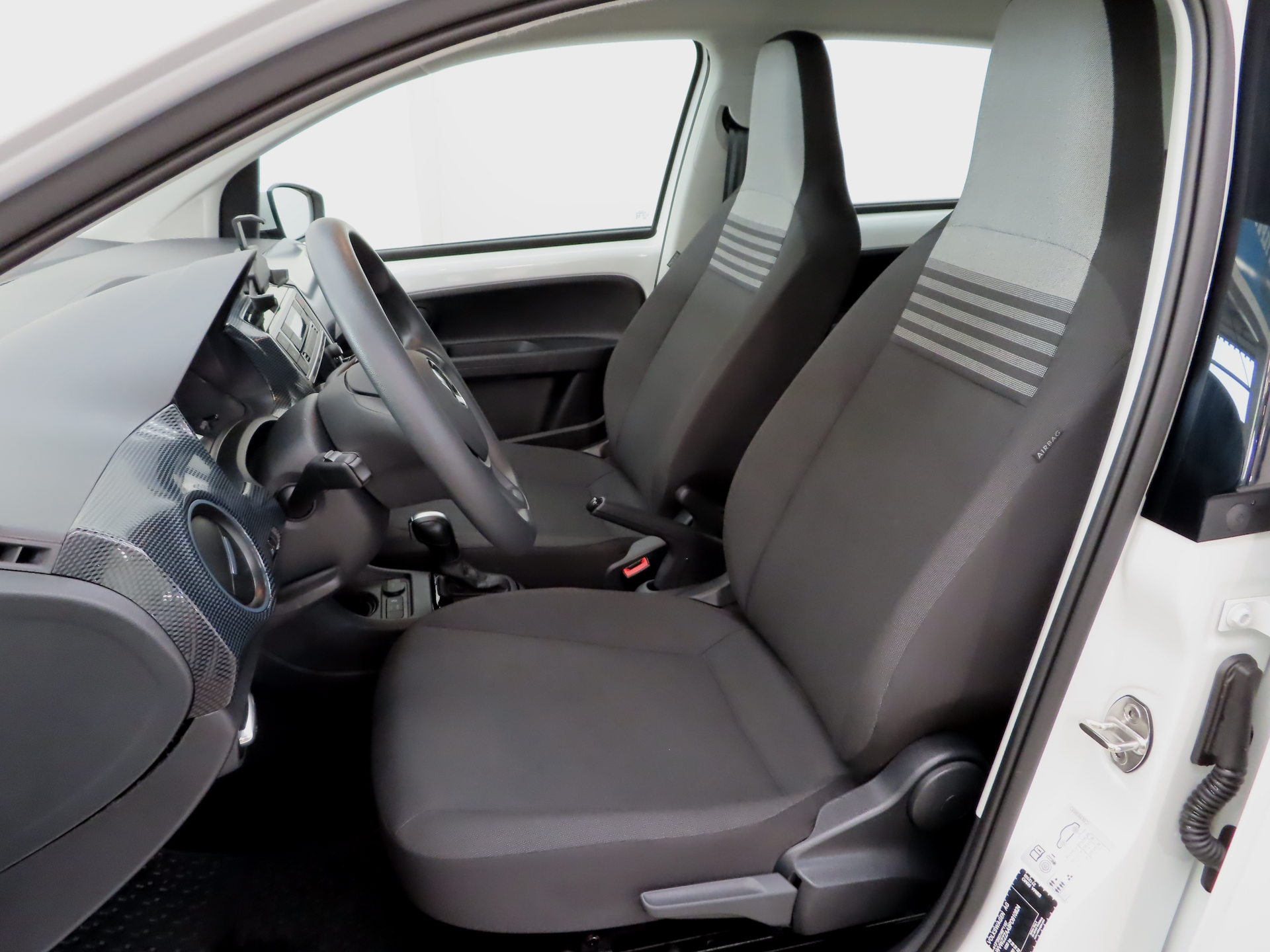 Volkswagen Up! e-up! 61 kW automaatti 2023, kuva 7/12