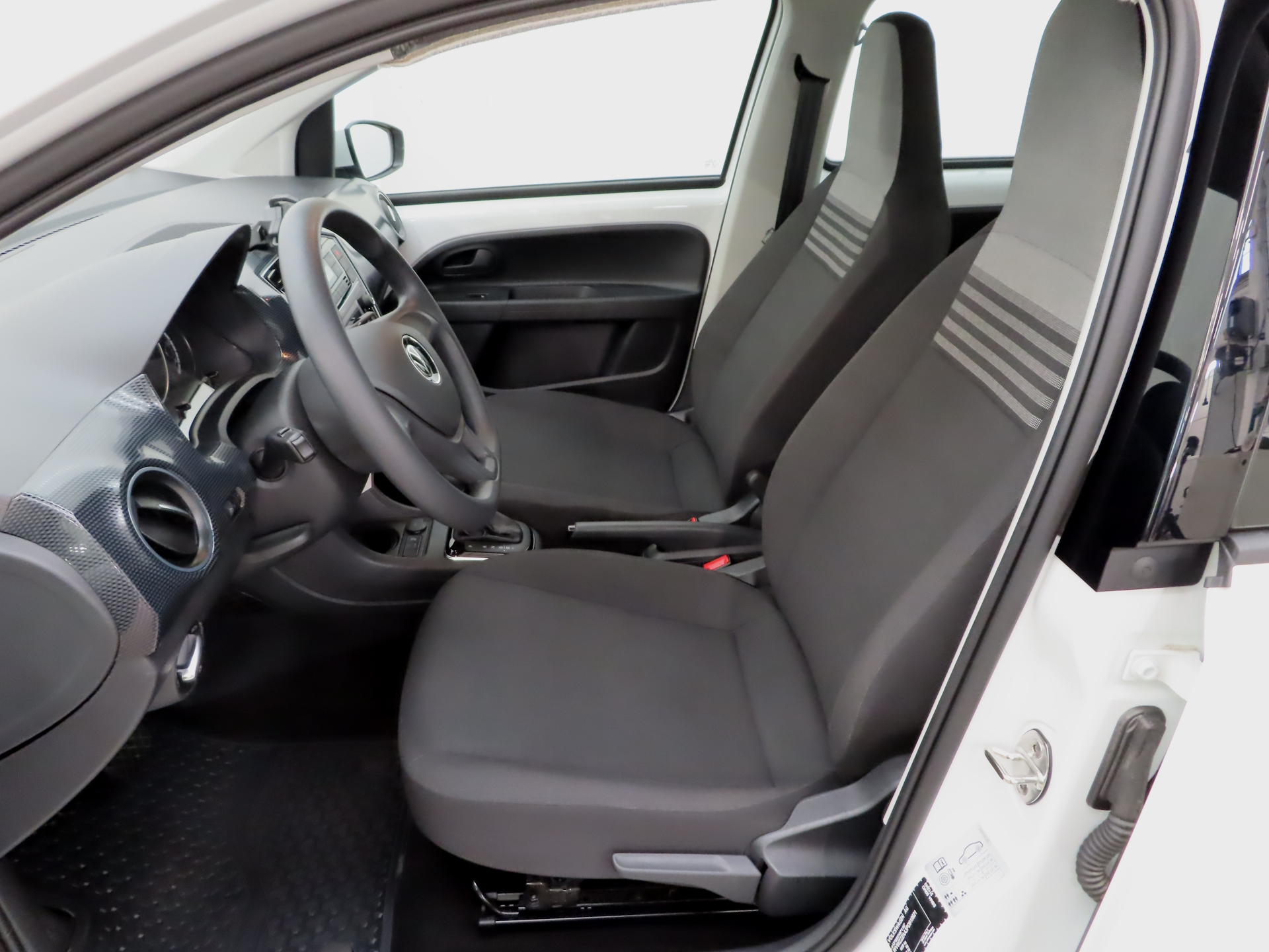 Volkswagen Up! e-up! 61 kW automaatti 2023, kuva 7/11