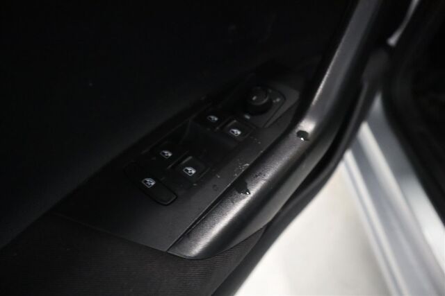 VOLKSWAGEN Polo 2023 Style Business 1,0 TSI 70 kW