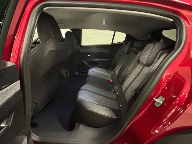Peugeot 408 2026 Allure Launch Edition Hybrid 145 Automaatti
