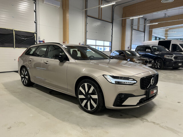 VOLVO V90 2023 T6 Recharge Long Range Dark Plus *Korkotarjous 0,99%  *Huollettu 6/25 *Koukku *Pilot Assist *Virtuaa