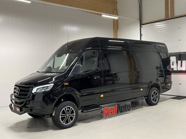 MERCEDES-BENZ Sprinter 2025 319 4x4 Aut * 2+3hlö Jatko-ohjaamo *LED *Distronic *webasto *Nahat *MBUX *Lämmitetty tuulilasi