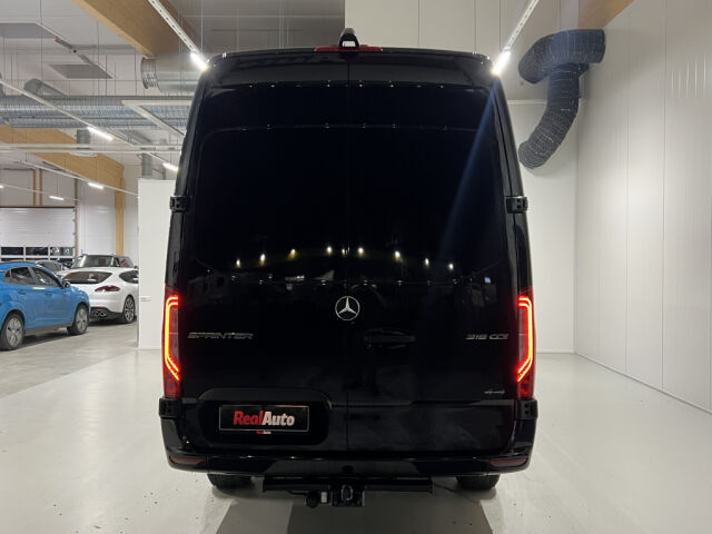 MERCEDES-BENZ Sprinter 2025 319 4x4 Aut * 2+3hlö Jatko-ohjaamo *LED *Distronic *webasto *Nahat *MBUX *Lämmitetty tuulilasi