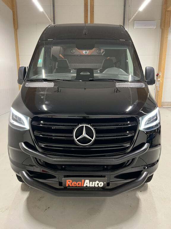 MERCEDES-BENZ Sprinter 2025 319 4x4 Aut * 2+3hlö Jatko-ohjaamo *LED *Distronic *webasto *Nahat *MBUX *Lämmitetty tuulilasi