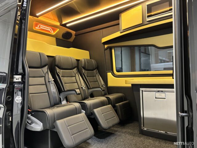 VOLKSWAGEN Crafter 2025 2.0TDI 177HV AUTOM. 4MOTION *VARASTOSSA UUSIA -25 MALLISIA FACELIFT. VOIT VAIKUTTAA ITSE AUTON VARUS