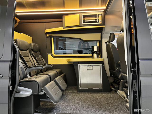 VOLKSWAGEN Crafter 2025 2.0TDI 177HV AUTOM. 4MOTION *VARASTOSSA UUSIA -25 MALLISIA FACELIFT. VOIT VAIKUTTAA ITSE AUTON VARUS