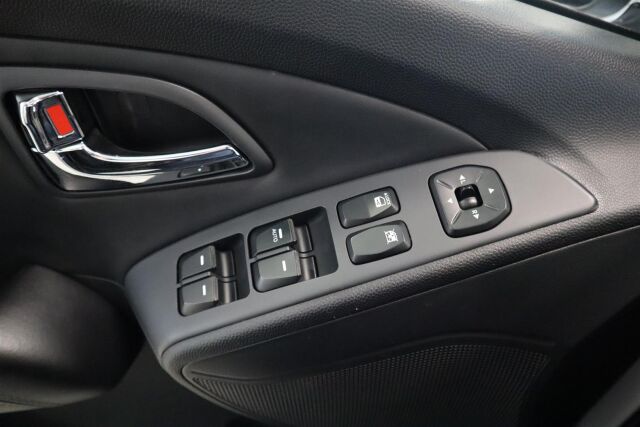HYUNDAI ix35 2013 4wd 2,0 Mpi 120kW 5MT Comfort