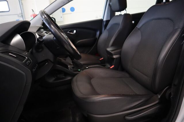 HYUNDAI ix35 2013 4wd 2,0 Mpi 120kW 5MT Comfort