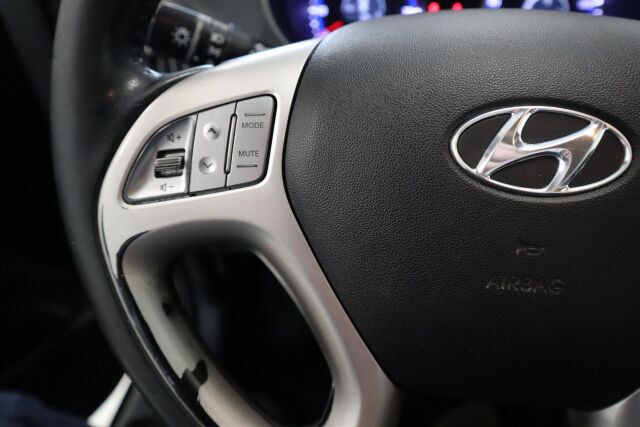 HYUNDAI ix35 2013 4wd 2,0 Mpi 120kW 5MT Comfort