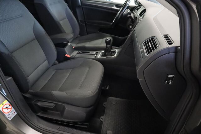 VOLKSWAGEN Golf 2013 Variant Comfortline 1,6 TDI 77 kW (105 hv) BlueMotion Technology