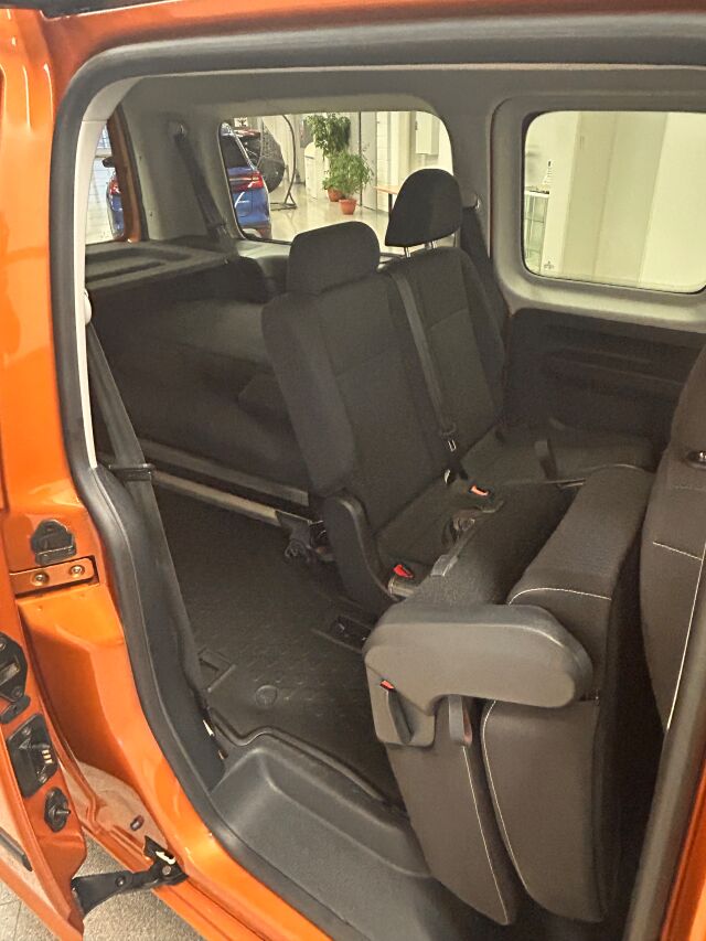 VOLKSWAGEN Caddy Maxi 2016 Trendline 1,4 TSI 92kW DSG bens. tilava ja mukava ! Ei Alv vähennyskelpoinen