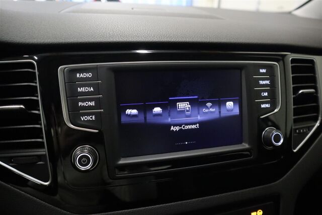 VOLKSWAGEN Golf Sportsvan 2017 Highline 1,4 TSI 92 kW (125 hv) DSG-automaatti