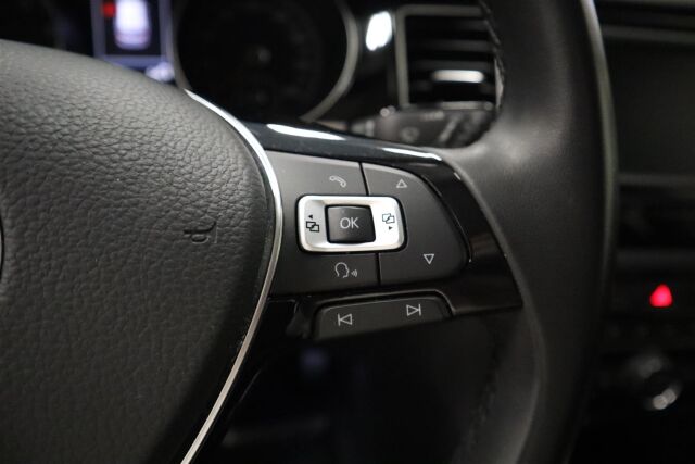 VOLKSWAGEN Golf Sportsvan 2017 Highline 1,4 TSI 92 kW (125 hv) DSG-automaatti