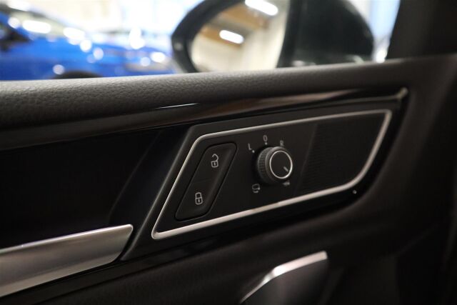 VOLKSWAGEN Golf Sportsvan 2017 Highline 1,4 TSI 92 kW (125 hv) DSG-automaatti