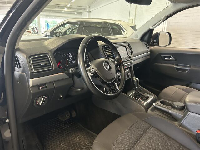 VOLKSWAGEN Amarok 2017 DC Highline 3,0 TDI 150kW 4MOTION 3080kg 2-paikkainen / ALV / 1-om / Webasto / Kamera / Hieno!