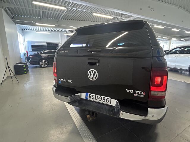 VOLKSWAGEN Amarok 2017 DC Highline 3,0 TDI 150kW 4MOTION 3080kg 2-paikkainen / ALV / 1-om / Webasto / Kamera / Hieno!