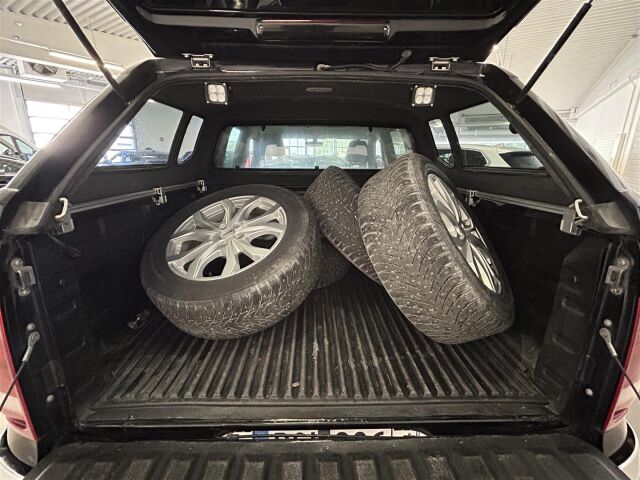 VOLKSWAGEN Amarok 2017 DC Highline 3,0 TDI 150kW 4MOTION 3080kg 2-paikkainen / ALV / 1-om / Webasto / Kamera / Hieno!