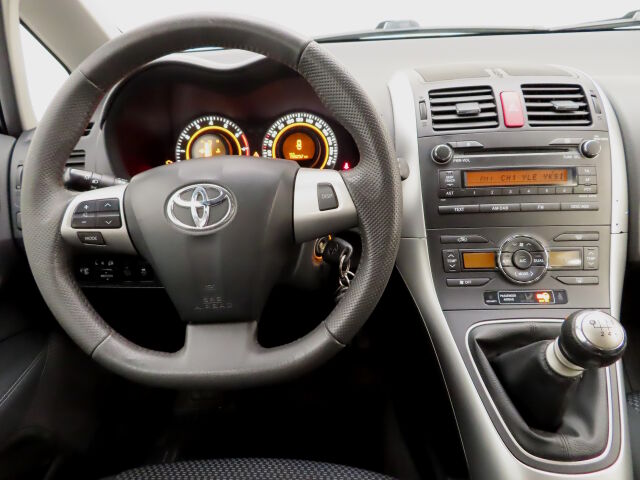 Toyota Auris 2010 1,33 Dual VVT-i Stop & Start Linea Sol 5ov